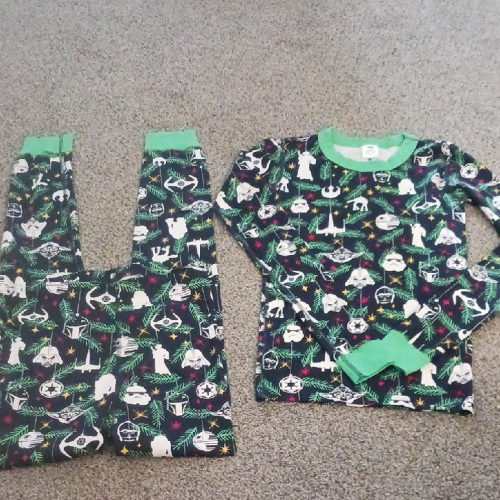 *** Size 14 Star Wars boys Christmas Set - Black and Green - NEW